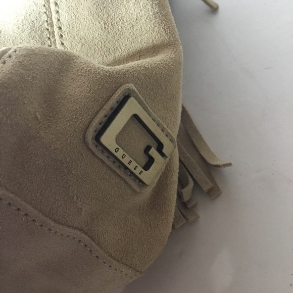 Guess Women’s Cream Genuine Suede Fringed Shoulder Bag Purse - Picture 5 of 9